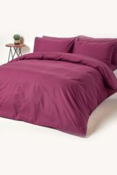 Homescapes Egyptian Cotton Fitted Sheet 12 inch 200 Thread Count in Plum - Size: Super King Fitted - thumbnail 4