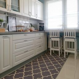 RugsX Anti-Slip Trellis Runner in Grey - Size: 133 cm x 390 cm - thumbnail 3