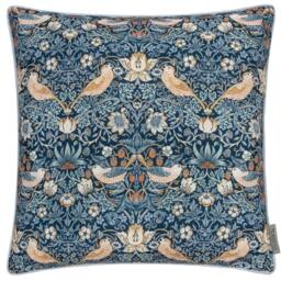 Morris & Co Strawberry Thief Piped Outdoor Cushion in Indigo - Size: 50 cm x 50 cm - thumbnail 2