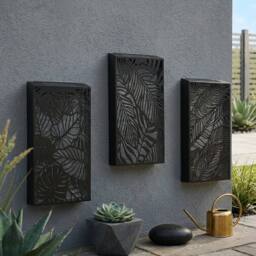 Garden Greatness Trio Leaves Solar Panel Wall Art Light - thumbnail 3
