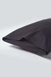 Homescapes Egyptian Cotton Housewife Pillowcase 200 TC, Standard Size in Black - thumbnail 3