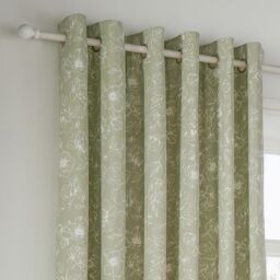 Wylder Bella Floral 100% Cotton Eyelet Curtain Pair in Green - Size: 168 cm width x 137 cm drop - thumbnail 2