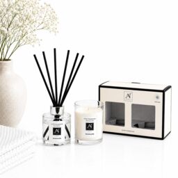 Aroma Naturals Minimalist Luxe Candle & Reed Diffuser Gift Set Sensationnelle Scent in White - Size: Medium - thumbnail 3