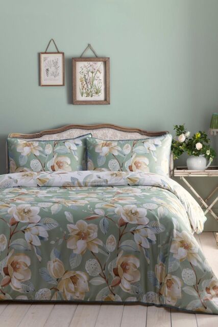Appletree 'Eleanor' 200 Thread Count Pure Cotton Duvet Cover Set in Green - Size: Single - image 1