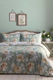 Appletree 'Eleanor' 200 Thread Count Pure Cotton Duvet Cover Set in Green - Size: Single - thumbnail 1
