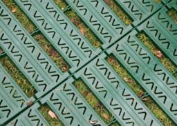 Primrose Instant Roll Out Garden Path Green Plastic Chevron 3m - Pack of 1 in Brown - thumbnail 3