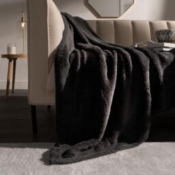 OHS Large Teddy Fleece Throw Blanket in Black - Size: 125 cm x 150 cm - thumbnail 6