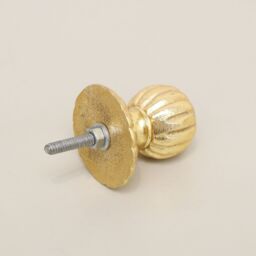 Melody Maison Shiny Gold Round Scalloped Drawer Knob With Scallop Detailed Base - thumbnail 6