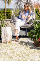 Kukoon Green Floral Outdoor, Garden & Patio Area Rug - Size: 120 cm x 170 cm - thumbnail 1