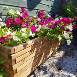 Woven Wood 1.4m Pine Raised Trough Planter in Natural - thumbnail 8
