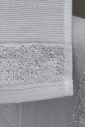 Catherine Lansfield 'Anti Bacterial' Cotton Towels in Silver - Size: Bath Sheet - thumbnail 2