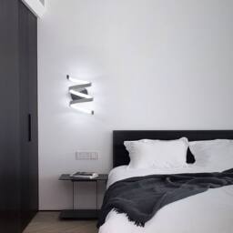 Pheashine Modern wall lamp, White light 6500K, Chrome 20cm long Indoor Use in Metallic Silver - thumbnail 5