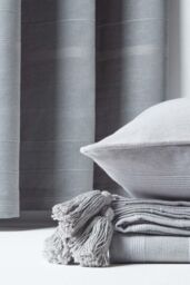 Homescapes Cotton Rajput Ribbed Curtain Pair in Silver - Size: 167 cm width x 183 cm drop - thumbnail 4