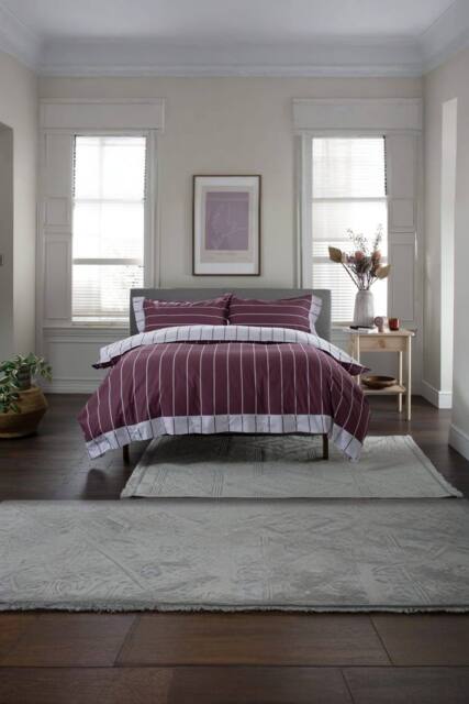 The Lyndon Company Next Level 100% Duvet Cover Set with Cuff Detailing in Burgundy - Size: Double - image 1