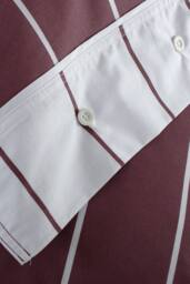 The Lyndon Company Next Level 100% Duvet Cover Set with Cuff Detailing in Burgundy - Size: Double - thumbnail 4
