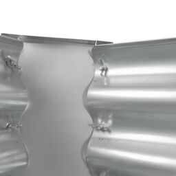 Harbour Housewares Raised Garden Beds - 2x Square Bottomless Galvanised Steel Planter 60 x 60cm in Silver - Size: 60 x 60 cm - thumbnail 5