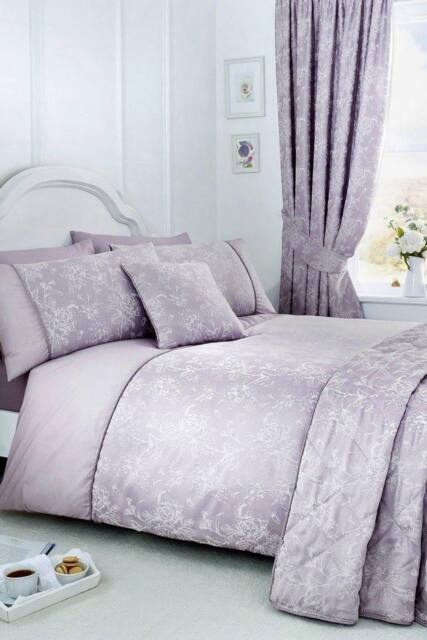Dreams & Drapes 'Jasmine' Floral Jacquard Duvet Cover Set in Lavender - Size: King - image 1