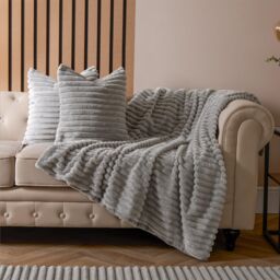 OHS 2 x Faux Fur Thick Rib Filled Cushion Covers in Light Grey - Size: 45 cm x 45 cm - thumbnail 3
