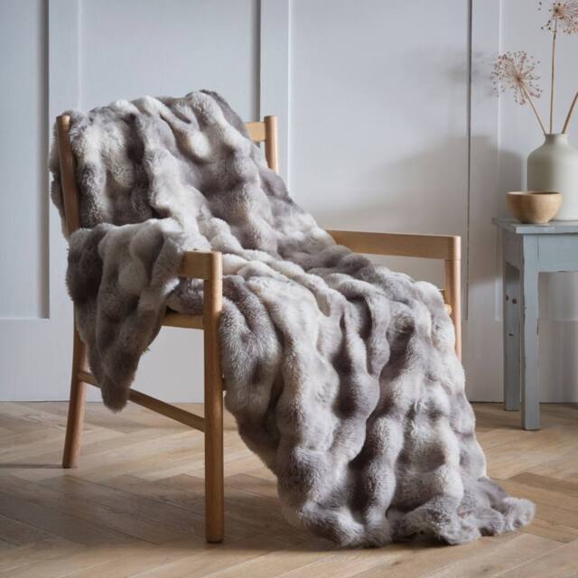 Portfolio Home Oslo Fluffy Throwover Bed Throw Blanket 150 x 200cm in Grey - Size: 150 cm × 200 cm - image 1