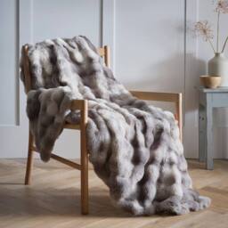 Portfolio Home Oslo Fluffy Throwover Bed Throw Blanket 150 x 200cm in Grey - Size: 150 cm × 200 cm - thumbnail 1