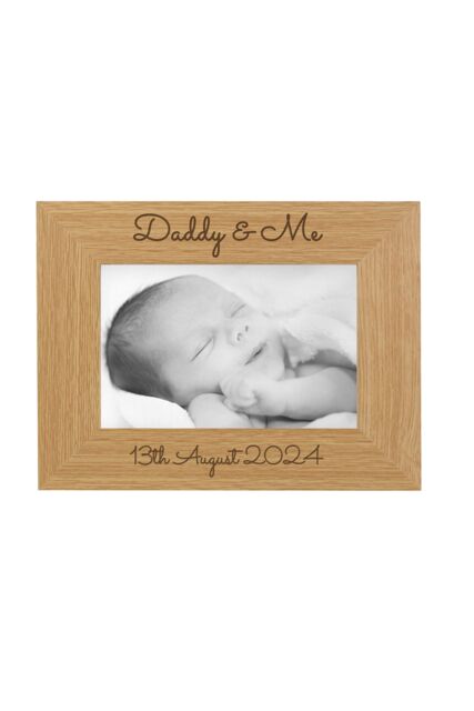 Personalised Memento Company Personalised Free Text 6x4 Wooden Photo Frame in Brown - image 1
