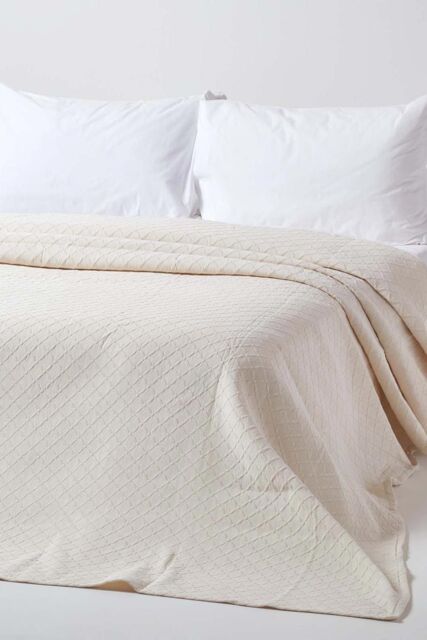 Homescapes Cotton Contemporary Diamond Pattern Bedspread in Cream - Size: King - image 1