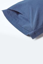Homescapes Linen Oxford Pillowcase, Standard in Navy - thumbnail 3