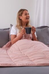 OHS Sensory Sleep Therapy Weighted Blanket 125 x 180 cm 6kg in Light Pink - Size: 125 cm x 180 cm - thumbnail 4