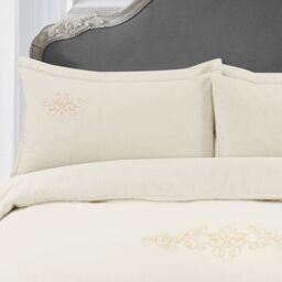 Sweet Dreams Luxurious 330 Thread Count Egyptian Cotton Duvet Cover in Cream - Size: Double - thumbnail 2