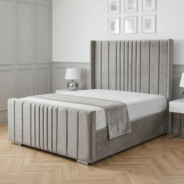 Living Comfort Bedz Cambridge Wingback Upholstered Bed Slatted Base with 48-Inch Headboard in Silver - Size: Small Double - image 1