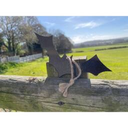 Poppyforge Hanging Bat Garden Art (Pack of 3) - W20 x H8 cm - Black - thumbnail 2