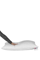 Homescapes Goose Feather & Down Euro Continental Pillow Pair - 40cm x 80cm in White - Size: 40 cm x 80 cm - thumbnail 3