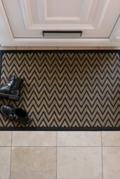 JVL Vienna Rubber Backed Scraper Doormat 60x90cm Zigzag in Natural - Size: 60 cm x 90 cm - thumbnail 2