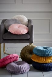 Catherine Lansfield 'Round' Cushion in Teal - Size: 40 cm x 40 cm - thumbnail 3