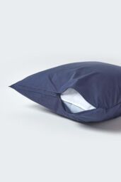 Homescapes Continental Egyptian Cotton Pillowcase 200 TC, 80 x 80 cm in Navy - thumbnail 3