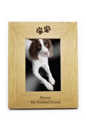 Personalised Memento Company Personalised Oak Finish 6x4 Paw Prints Photo Frame in Light Brown