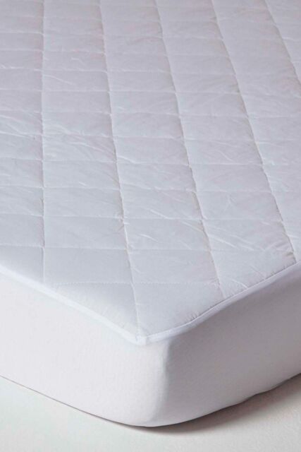 Homescapes Quilted Mattress Protector in White - Size: Super King - image 1