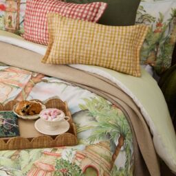 Voyage Maison Eden Ruins Printed 100% Cotton Duvet Cover Set in Green - Size: Super King - thumbnail 3