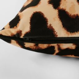 OHS 4 Pack Leopard Matte Velvet Filled Cushion Covers in Natural - Size: 45 cm x 45 cm - thumbnail 3