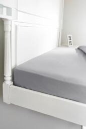 The Lyndon Company Deluxe 400 Thread Count 100% Cotton Plain Dye Duvet Cover Set in Grey - Size: King - thumbnail 3