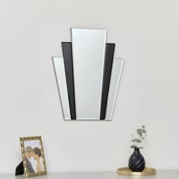 Melody Maison Art Deco Fan Wall Mirror - 50cm X 40cm in Clear - Size: 50 cm X 40 cm - thumbnail 2