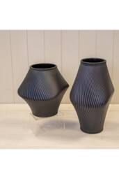 KDMD Short Graphite Sculptural Ribbed Vase in Black - thumbnail 2