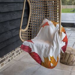Benjamin Tate Design Red Autumn Border Blanket in Natural - Size: 120 cm x 150 cm - thumbnail 4