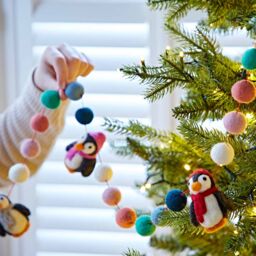 Paper High Felt Penguin Garland