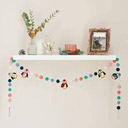 Paper High Felt Penguin Garland - thumbnail 5