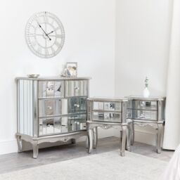 Melody Maison Bedroom Furniture, Silver Mirrored Chest Of Drawers & Pair Of Bedside Tables - Tiffany Range in Metallic Silver