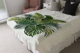 Benjamin Tate Design Green Tropical Foliage Blanket in Natural - Size: 120 cm x 150 cm - thumbnail 3