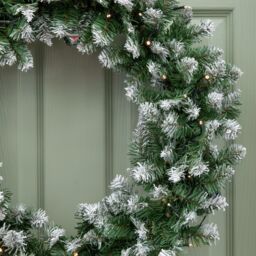 Samuel Alexander 60cm Snow Tipped Christmas Wreath with 50 Warm White LEDs & 160 Bullet Tips in Green - thumbnail 8