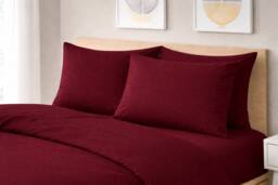 Homes-Linen Plain Dyed Polycotton Duvet Cover Set with Pillowcases in Wine - Size: Single - thumbnail 2
