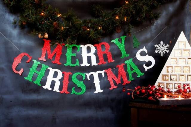 LARANGE Elevate Your Holiday Decor: Glitter 'Merry Christmas' Garland